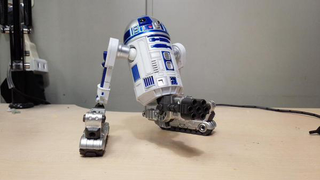 Illustration for article titled R2-D2 Gets Seriously Badass